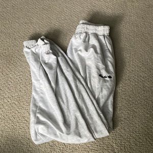 women’s grey and black sweatpants